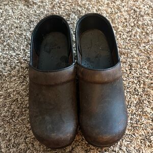 Classic Brown Leather Clogs